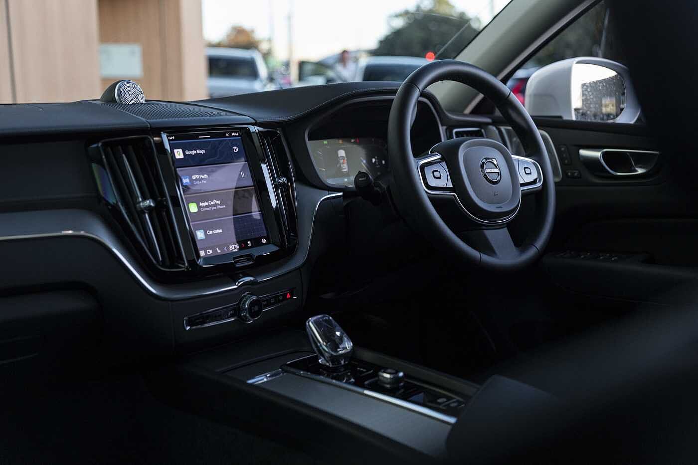 Volvo  XC60 Ultra, B5 AWD Mild hybrid, Petrol, Bright