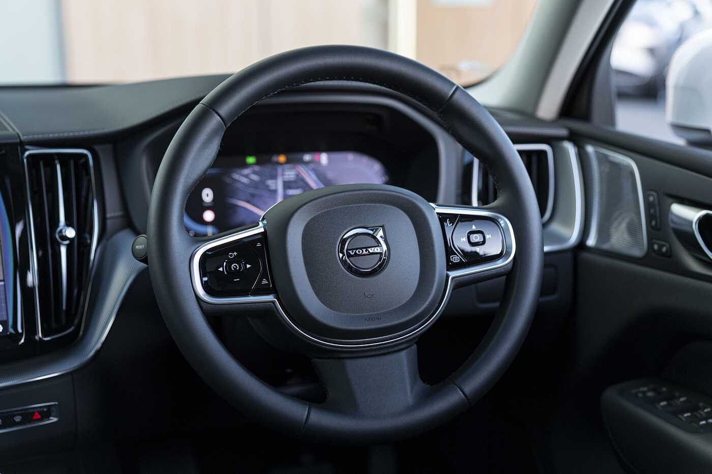 Volvo  XC60 Ultra, B5 AWD Mild hybrid, Petrol, Bright