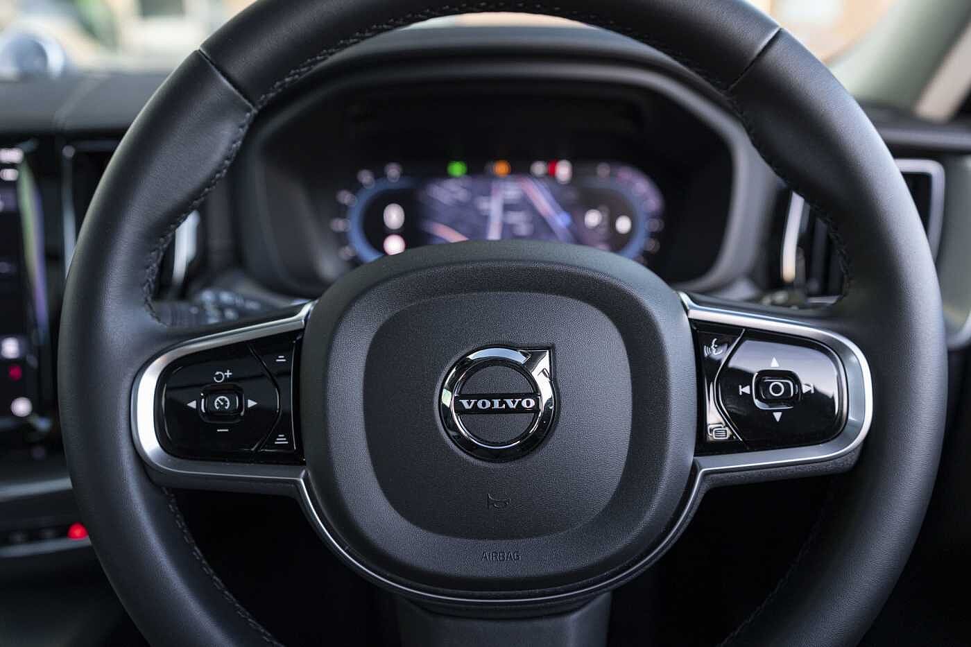 Volvo  XC60 Ultra, B5 AWD Mild hybrid, Petrol, Bright