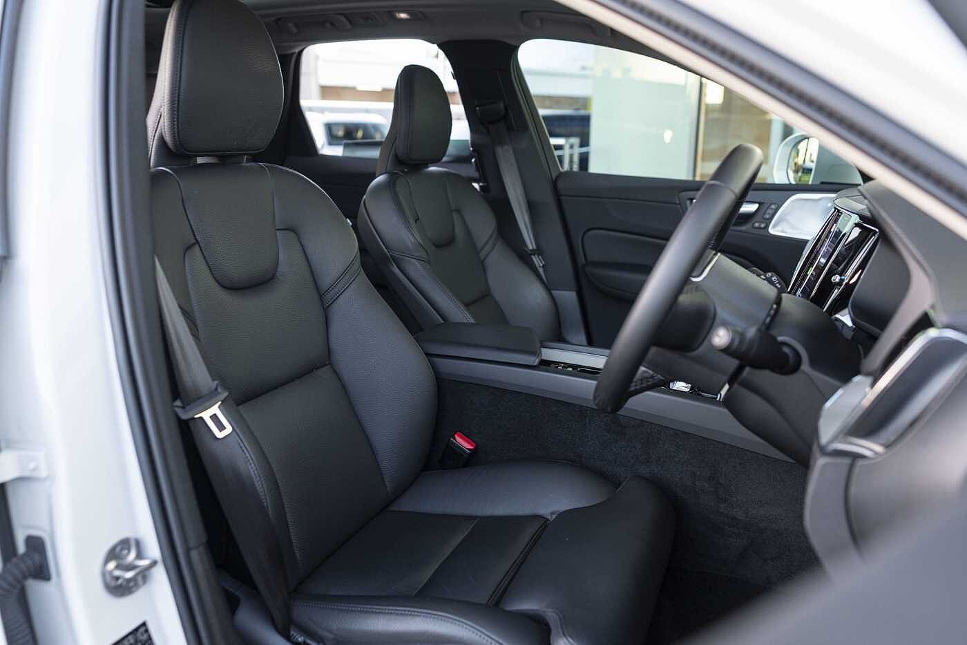 Volvo  XC60 Ultra, B5 AWD Mild hybrid, Petrol, Bright