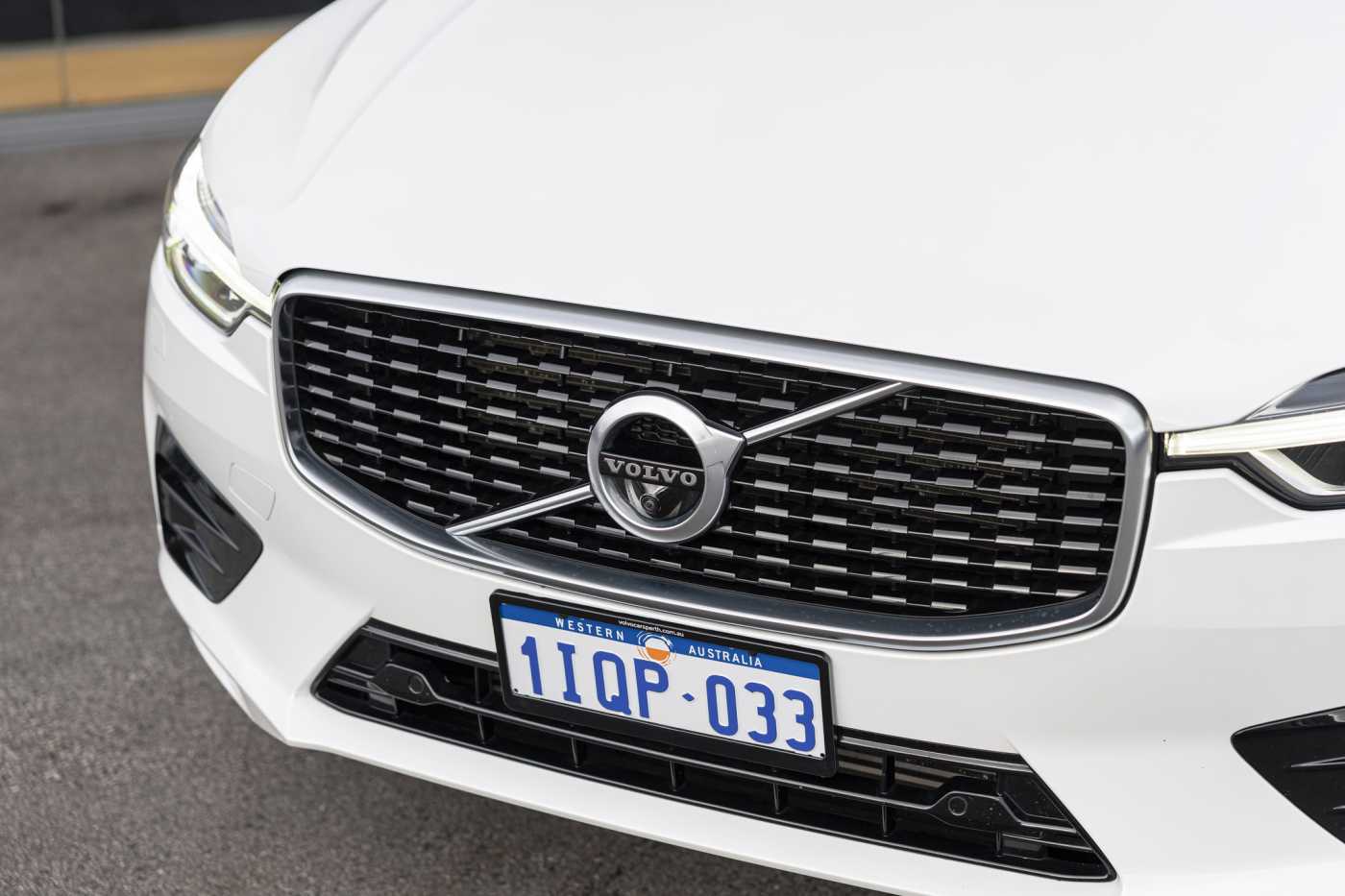 Volvo  XC60 T6 R-Design AWD