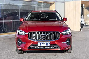 Volvo  XC60 Plus, B5 Mild Hybrid, Petrol