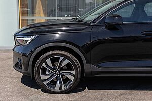 Volvo  XC40 Ultimate, B5 Mild Hybrid, Petrol, Dark