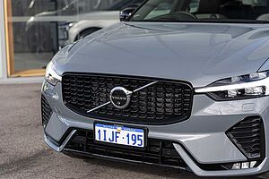 Volvo  XC60 Ultimate, B6 AWD mild hybrid, Petrol, Dark