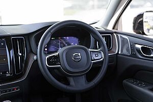 Volvo  XC60 Ultimate, B6 Mild Hybrid, Petrol, Dark