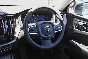 Volvo  XC60 Plus, B5 AWD Mild hybrid, Petrol