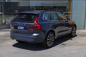 Volvo  XC60 Plus, B5 AWD Mild hybrid, Petrol