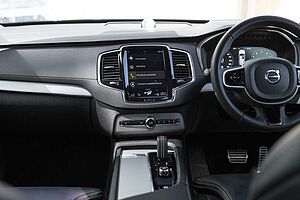 Volvo  XC90 R-Design, B6 AWD mild hybrid, 7 Seats