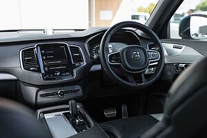 Volvo  XC90 R-Design, B6 AWD mild hybrid, 7 Seats