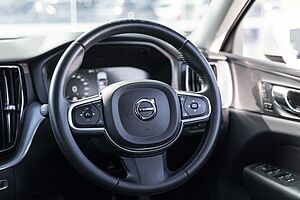 Volvo  XC60 D4 Momentum