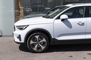 Volvo  XC40 Ultimate, B4 AWD Mild hybrid, Petrol, Bright