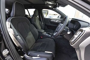 Volvo  XZ MY25 Black Edition AWD