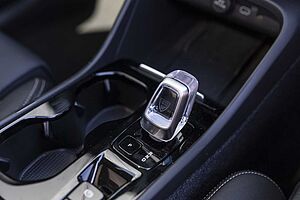 Volvo  XZ MY25 Ultra B4 AWD Dark