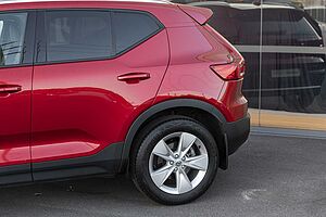 Volvo  XC40 Plus, B4 Mild Hybrid, Petrol