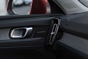 Volvo  XC40 Plus, B4 Mild Hybrid, Petrol