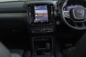 Volvo  XC40 Plus, B4 Mild Hybrid, Petrol