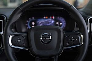 Volvo  XC40 Plus, B4 Mild Hybrid, Petrol