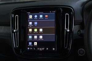 Volvo  XC40 Plus, B4 Mild Hybrid, Petrol