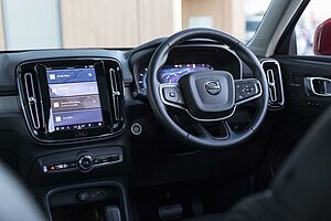 Volvo  XC40 Plus, B4 Mild Hybrid, Petrol