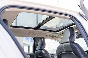 Volvo  XC40 Plus, B4 Mild hybrid, Petrol