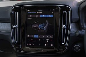 Volvo  XC40 Plus, B4 Mild hybrid, Petrol