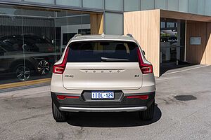 Volvo  XC40 Plus, B4 Mild hybrid, Petrol