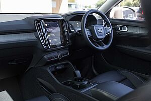Volvo  XC40 Plus, B4 Mild hybrid, Petrol
