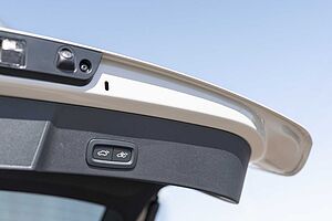 Volvo  XC40 Plus, B4 Mild hybrid, Petrol