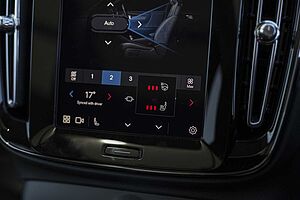 Volvo  XC40 Plus, B4 Mild hybrid, Petrol