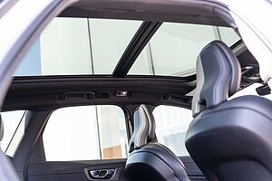 Volvo  XC60 D5 R-Design AWD