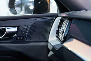 Volvo  XC60 D5 R-Design AWD