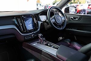 Volvo  XC60 D5 R-Design AWD