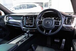 Volvo  XC60 D5 R-Design AWD