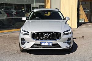 Volvo  XC60 Momentum, B5 mild hybrid