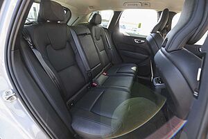 Volvo  XC60 Momentum, B5 mild hybrid