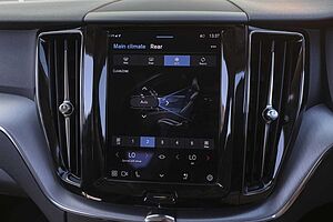 Volvo  XC60 Momentum, B5 mild hybrid