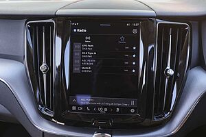 Volvo  XC60 Momentum, B5 mild hybrid