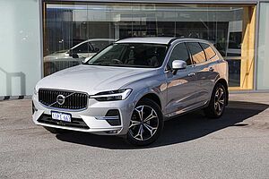 Volvo  XC60 Momentum, B5 mild hybrid