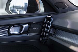 Volvo  XC40 T5 R-Design AWD
