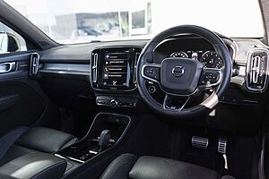 Volvo  XC40 T5 R-Design AWD