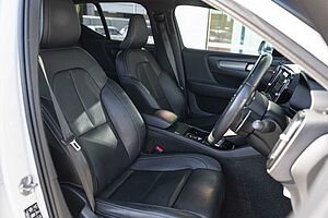 Volvo  XC40 T5 R-Design AWD
