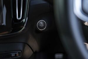 Volvo  XC40 T5 R-Design AWD