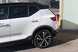 Volvo  XC40 T5 R-Design AWD