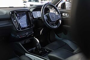 Volvo  XC40 T5 R-Design AWD