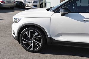 Volvo  XC40 T5 R-Design AWD