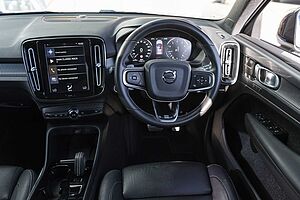 Volvo  XC40 T5 R-Design AWD