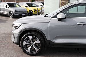 Volvo  XC40 Ultra, B4 AWD Mild hybrid, Petrol, Bright