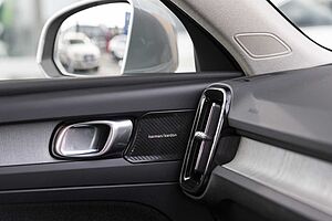 Volvo  XC40 Ultra, B4 AWD Mild hybrid, Petrol, Bright