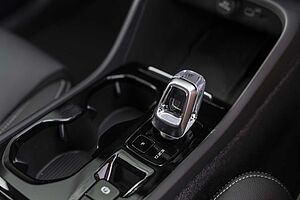 Volvo  XC40 Ultra, B4 AWD Mild hybrid, Petrol, Bright