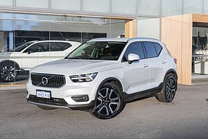 Volvo  XC40 T4 Momentum FWD